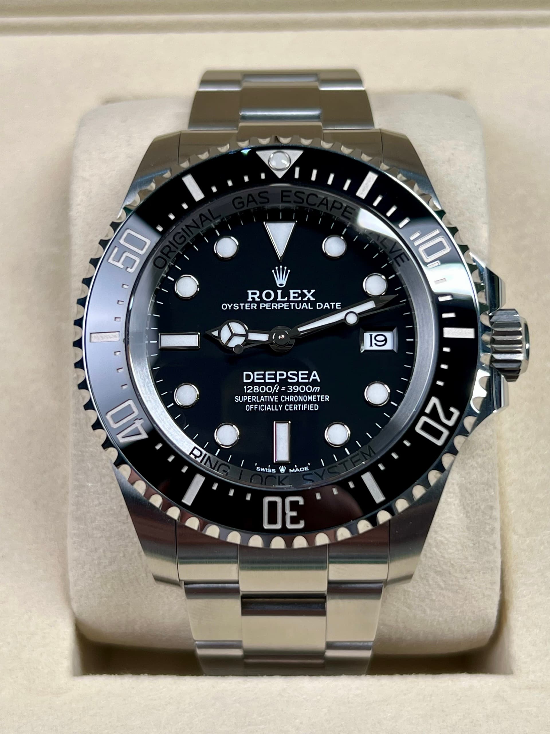 Sea-Dweller Deepsea 44