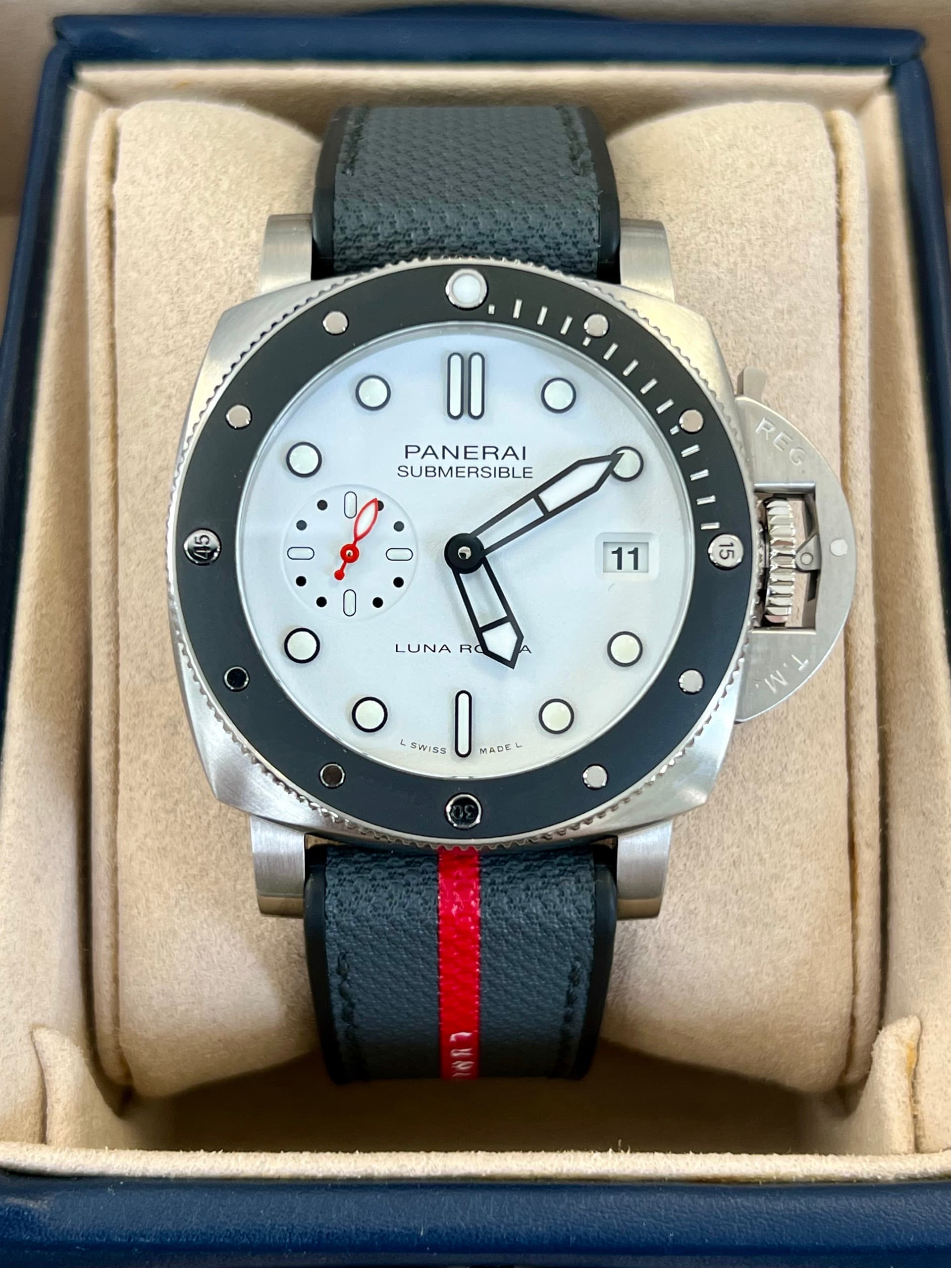 Submersible Luna Rossa